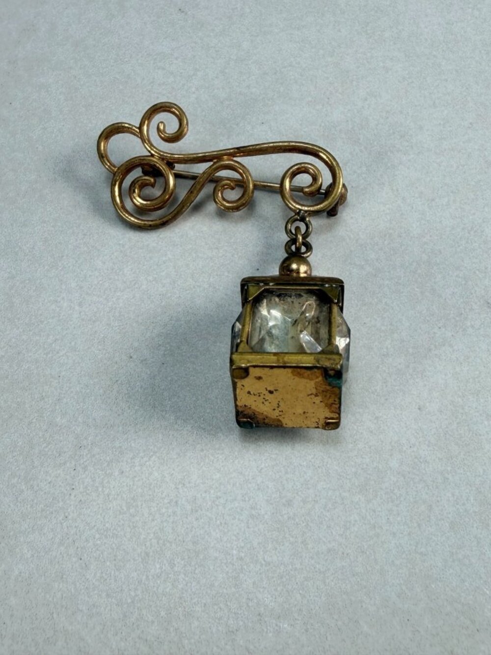Vintage Calvaire Lamp Brooch Pin Dangling Lantern Clear Rhinestone - Picture 2 of 5